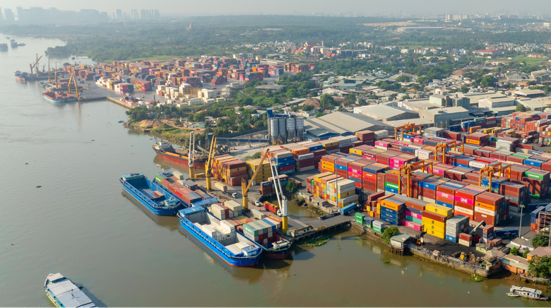 Hướng đi n&agrave;o cho cảng biển B&igrave;nh Dương?- Ảnh 1.