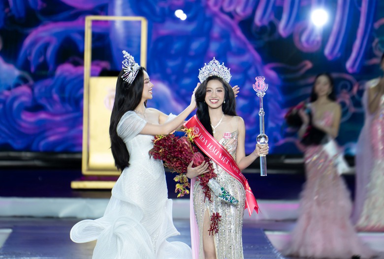 Final walk đầy cảm x&uacute;c của Hoa hậu Việt Nam 2022 Huỳnh Thị Thanh Thuỷ- Ảnh 2.