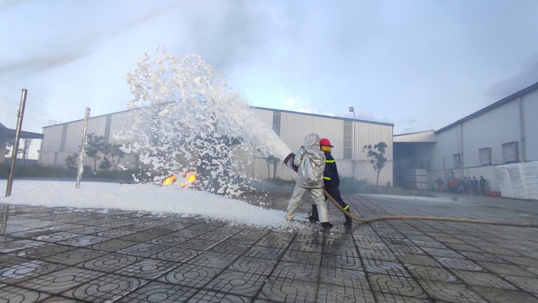 Hà Tĩnh: Đình chỉ hoạt động 8 công trình không bảo đảm PCCC- Ảnh 1. Hà Tĩnh: Đình chỉ hoạt động 8 công trình không bảo đảm PCCC- Ảnh 1.