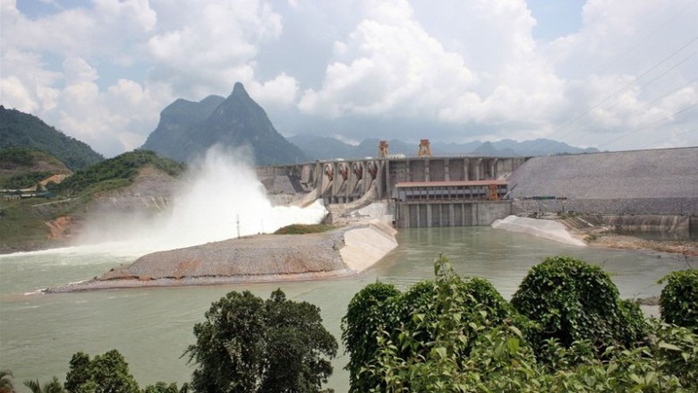 Mở tiếp hai cửa xả đ&aacute;y hồ thủy điện Tuy&ecirc;n Quang từ trưa 29/6- Ảnh 1.
