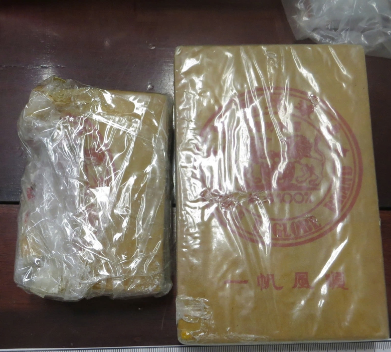 Cần Thơ: Bắt 10 đối tượng, thu giữ gần 2,7kg ma t&uacute;y, 1 khẩu s&uacute;ng- Ảnh 8.