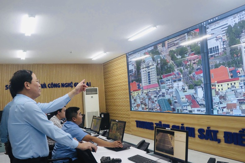 Trong thời khắc lịch sử 1/7, bộ m&aacute;y ch&iacute;nh quyền số phải vận h&agrave;nh th&ocirc;ng suốt- Ảnh 1.