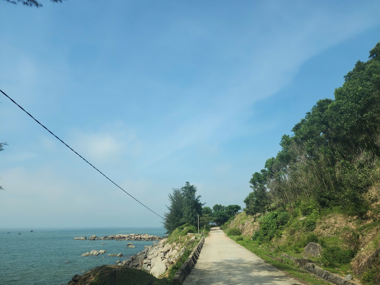 V&igrave; sao tuyến đường ven biển đẹp nhất H&agrave; Tĩnh vắng b&oacute;ng du kh&aacute;ch?- Ảnh 2.