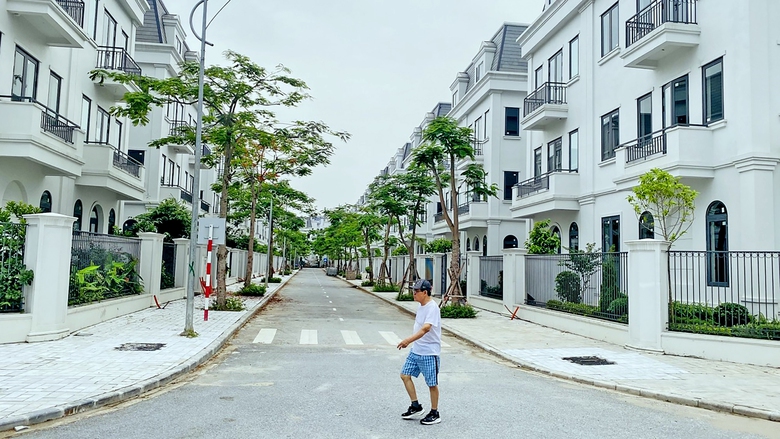 L&atilde;ng ph&iacute; những khu đ&ocirc; thị bỏ hoang- Ảnh 2.