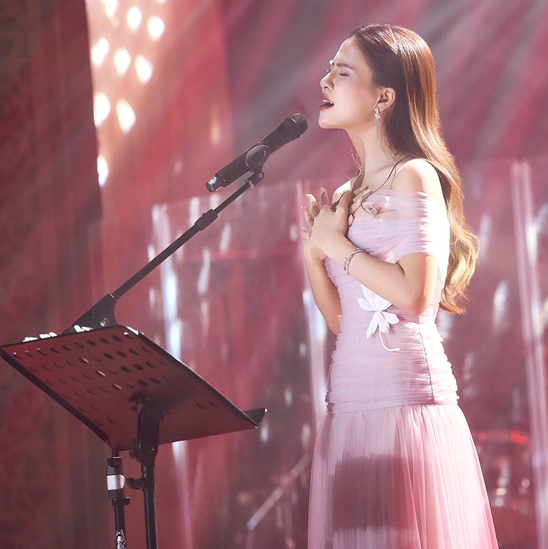 Ca sĩ Hà Nhi: Tôi không chọn nổi tiếng bằng mọi giá- Ảnh 1. Ca sĩ Hà Nhi: Tôi không chọn nổi tiếng bằng mọi giá- Ảnh 1.