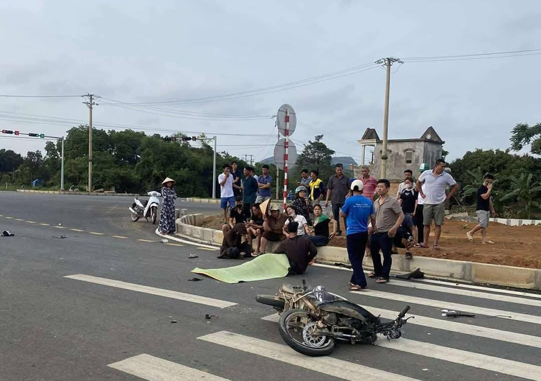 Nam sinh bị tai nạn tử vong trên đường đi làm thêm- Ảnh 2. Nam sinh bị tai nạn tử vong trên đường đi làm thêm- Ảnh 2.