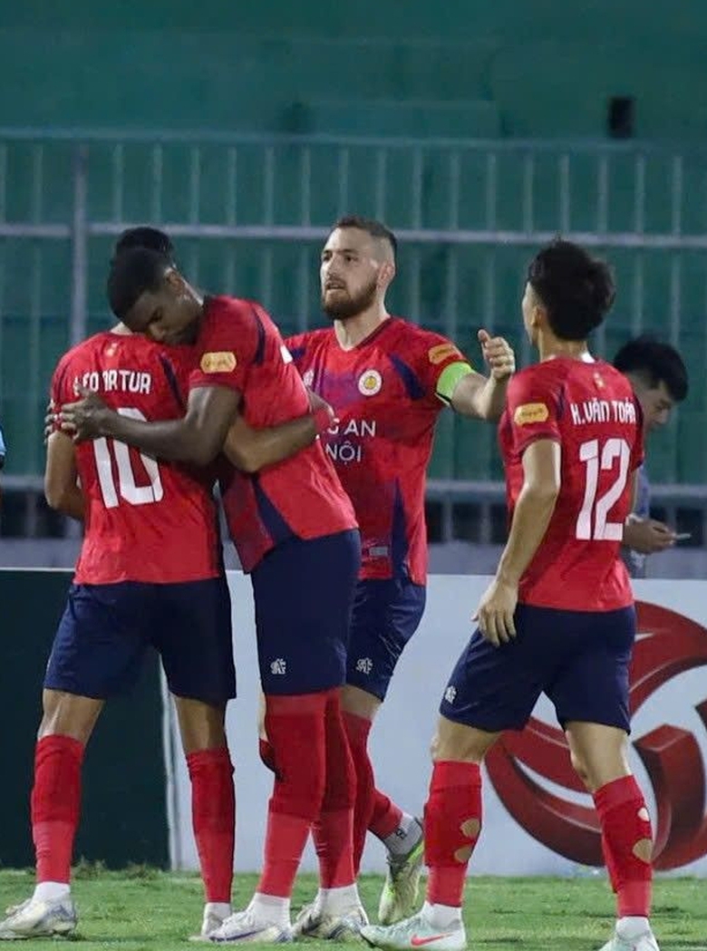 V-League: Thua thảm CAHN, B&igrave;nh Định đối diện nguy cơ xuống hạng- Ảnh 2.