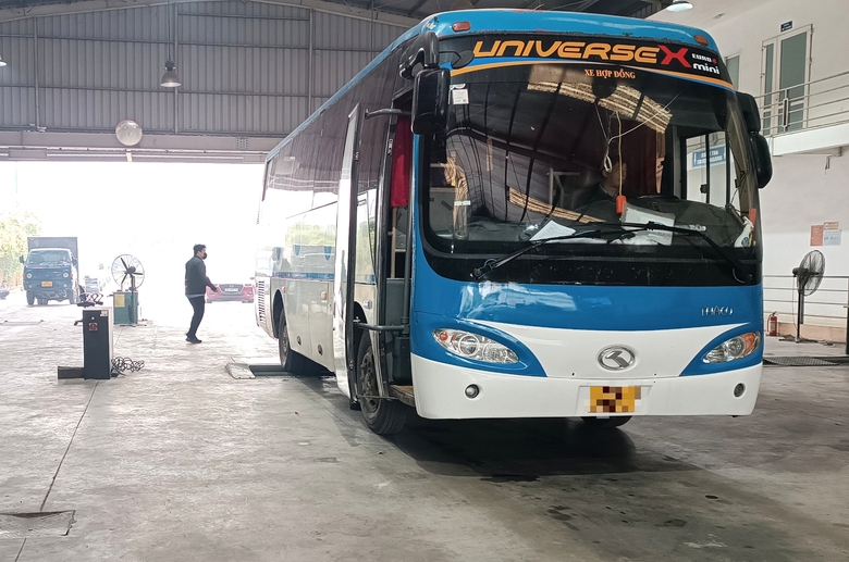 Kiến nghị gỡ kh&oacute; h&agrave;ng trăm ngh&igrave;n xe kinh doanh vận tải vướng đăng kiểm- Ảnh 1.