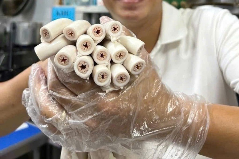 TP.HCM: Phạt 2 qu&aacute;n l&ograve;ng gần 15 triệu đồng v&igrave; nguy&ecirc;n liệu kh&ocirc;ng r&otilde; nguồn gốc, mất vệ sinh- Ảnh 2.