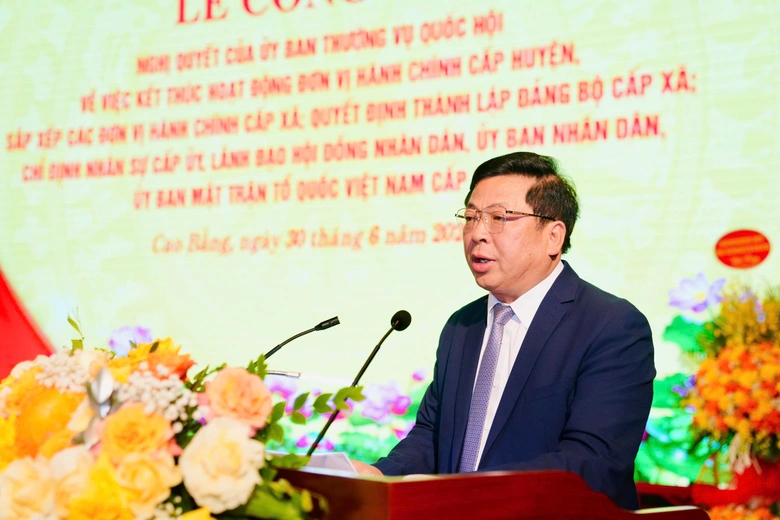 Bộ trưởng Trần Hồng Minh: Cao Bằng cần đột ph&aacute; giao th&ocirc;ng, kinh tế cửa khẩu v&agrave; du lịch- Ảnh 1.