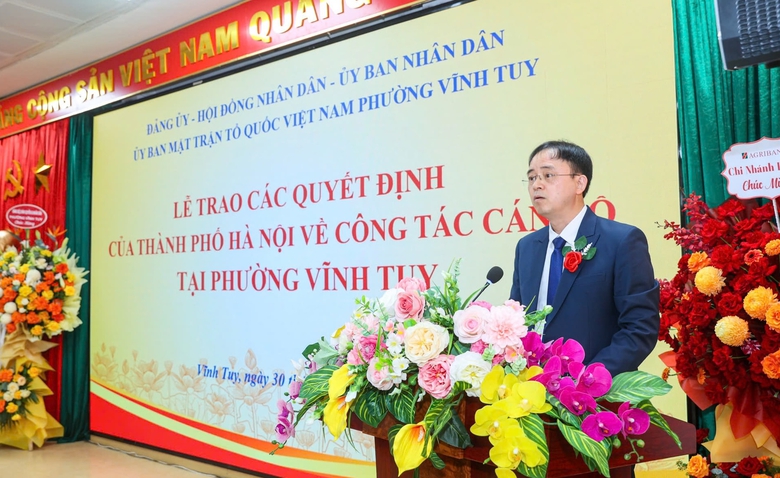 Dấu ấn lịch sử ngày 30/6: Các phường, xã ở Thủ đô đồng loạt ra mắt bộ máy hành chính mới- Ảnh 7. Dấu ấn lịch sử ngày 30/6: Các phường, xã ở Thủ đô đồng loạt ra mắt bộ máy hành chính mới- Ảnh 7.