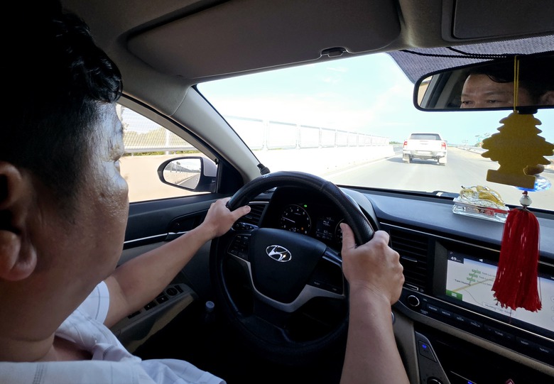 Cao tốc Vạn Ninh - Cam Lộ dự kiến thông xe 30/6, vượt tiến độ 4 tháng- Ảnh 17. Cao tốc Vạn Ninh - Cam Lộ dự kiến thông xe 30/6, vượt tiến độ 4 tháng- Ảnh 17.