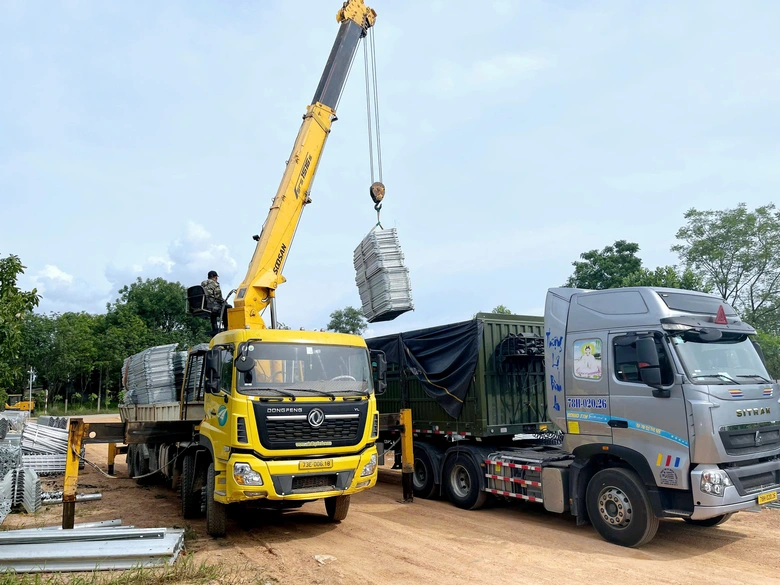 Cao tốc Vạn Ninh - Cam Lộ dự kiến thông xe 30/6, vượt tiến độ 4 tháng- Ảnh 8. Cao tốc Vạn Ninh - Cam Lộ dự kiến thông xe 30/6, vượt tiến độ 4 tháng- Ảnh 8.