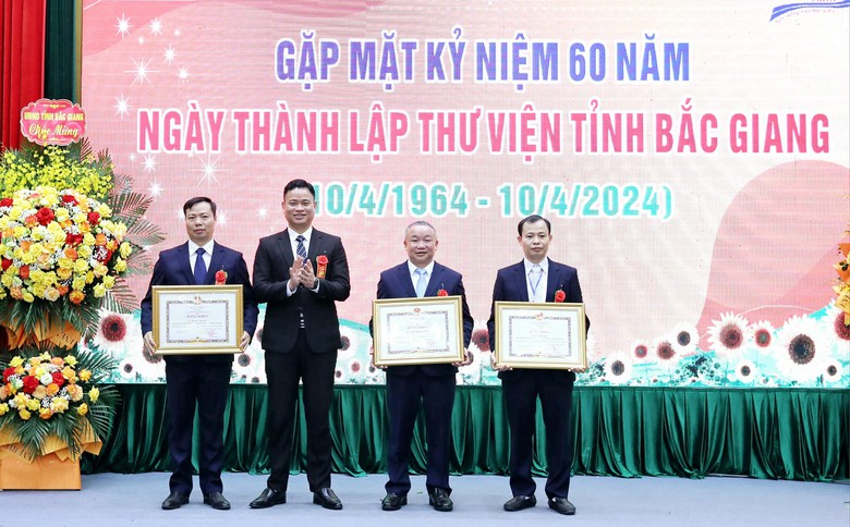 Phát triển thư viện cộng đồng Bắc Giang: Nâng cao tri thức, xây dựng văn hóa- Ảnh 4. Phát triển thư viện cộng đồng Bắc Giang: Nâng cao tri thức, xây dựng văn hóa- Ảnh 4.