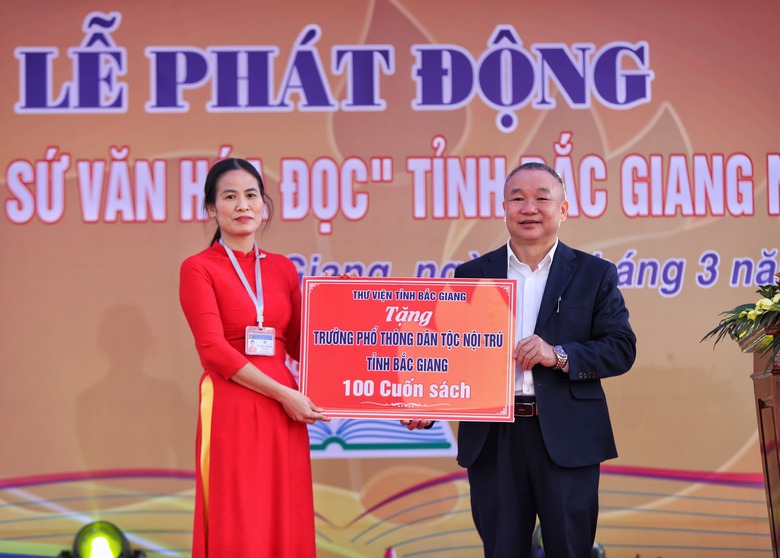 Phát triển thư viện cộng đồng Bắc Giang: Nâng cao tri thức, xây dựng văn hóa- Ảnh 2. Phát triển thư viện cộng đồng Bắc Giang: Nâng cao tri thức, xây dựng văn hóa- Ảnh 2.
