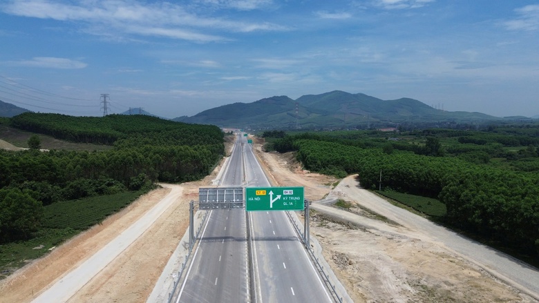 Đ&egrave;o Cả đề xuất hai phương &aacute;n đầu tư mở rộng cao tốc Bắc - Nam- Ảnh 2.