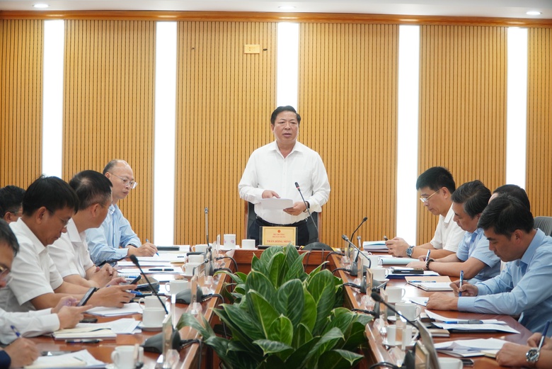 Bộ trưởng Trần Hồng Minh: Khẩn trương r&agrave; so&aacute;t, ban h&agrave;nh Hệ thống ti&ecirc;u chuẩn, định mức- Ảnh 1.