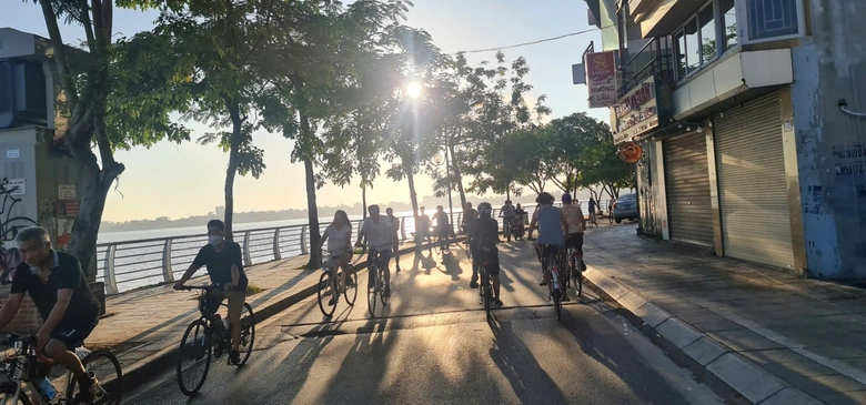 Khuyến kh&iacute;ch sử dụng xe đạp tạo v&ugrave;ng ph&aacute;t thải thấp, hướng tới "sống xanh"- Ảnh 1.