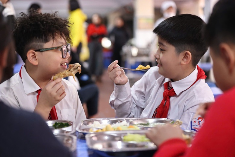 H&agrave; Nội chi hơn 3.000 tỷ đồng hỗ trợ bữa ăn b&aacute;n tr&uacute; cho to&agrave;n bộ học sinh tiểu học- Ảnh 1.