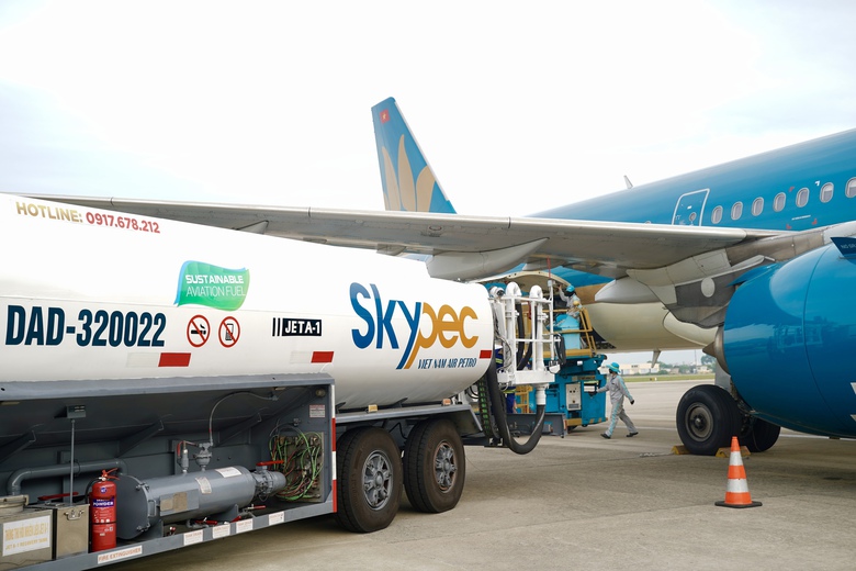 Vietnam Airlines dẫn đầu xu hướng h&agrave;ng kh&ocirc;ng xanh với nhi&ecirc;n liệu SAF- Ảnh 1.