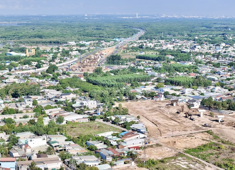 Gỡ vướng mặt bằng, đẩy nhanh tiến độ cầu nối hai cao tốc qua Đồng Nai- Ảnh 6.