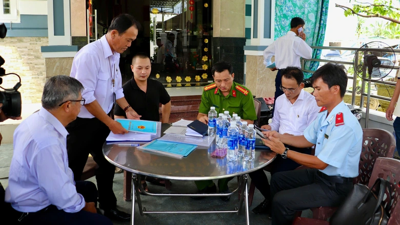 Hậu Giang: Sẽ xử l&yacute; nghi&ecirc;m vi&ecirc;n chức để xảy ra sai phạm trong kiểm so&aacute;t giết mổ động vật- Ảnh 1.