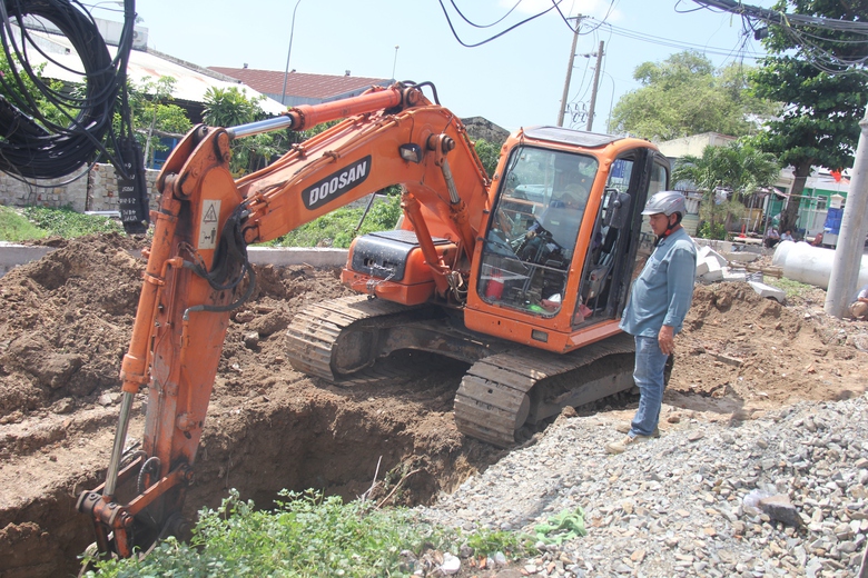 Đường nối QL1 v&agrave;o trung t&acirc;m Phan Thiết lỡ hẹn về đ&iacute;ch v&igrave; vướng mặt bằng- Ảnh 4.