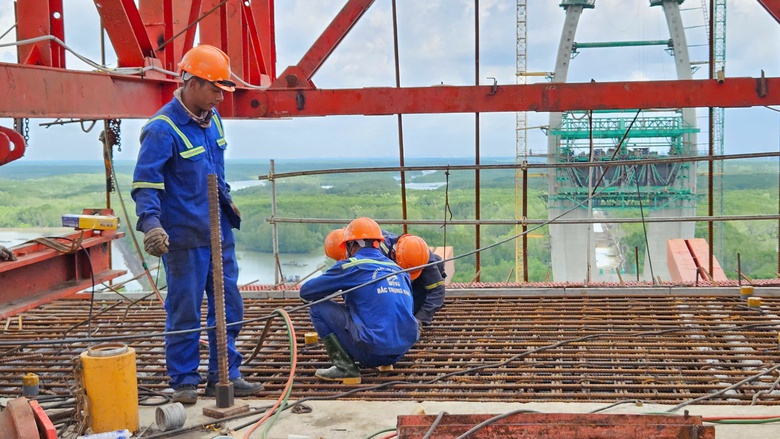 Chủ tịch tỉnh B&agrave; Rịa - Vũng T&agrave;u th&uacute;c tiến độ dự &aacute;n kết nối cảng C&aacute;i M&eacute;p - Thị Vải- Ảnh 4.