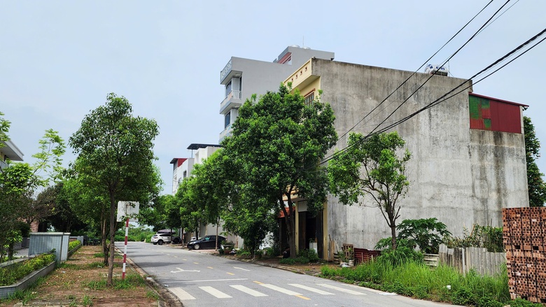 Bắc Ninh: Khi n&agrave;o người d&acirc;n khu đất đấu gi&aacute; Niềm X&aacute; hết cảnh c&acirc;u nhờ điện?- Ảnh 4.