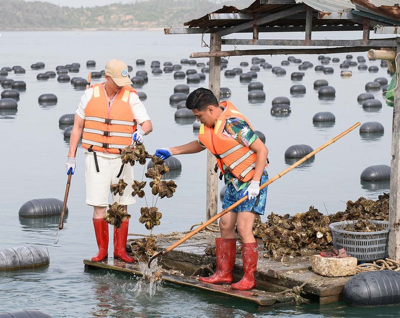 S.T Sơn Thạch lần đầu l&agrave;m bố chăm s&oacute;c 5 con trong Bố ơi m&igrave;nh đi đ&acirc;u thế?- Ảnh 9.
