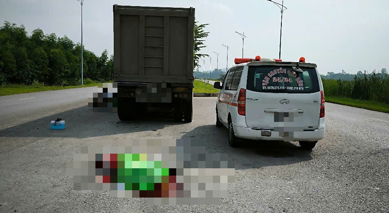 Va chạm với xe tải kéo rơ-moóc, người đàn ông tử vong- Ảnh 1. Va chạm với xe tải kéo rơ-moóc, người đàn ông tử vong- Ảnh 1.