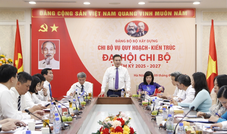 Đồng ch&iacute; Ho&agrave;ng Hải V&acirc;n, Ph&oacute; B&iacute; thư chuy&ecirc;n tr&aacute;ch, Chủ nhiệm Ủy ban kiểm tra Đảng ủy Bộ X&acirc;y dựng ph&aacute;t biểu tại Đại hội.