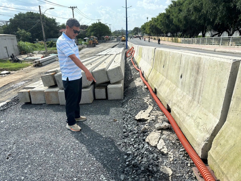 TP.HCM: Đắp phụ m&aacute;i taluy đường cầu Tăng Long sau sự cố sụt l&uacute;n- Ảnh 4.