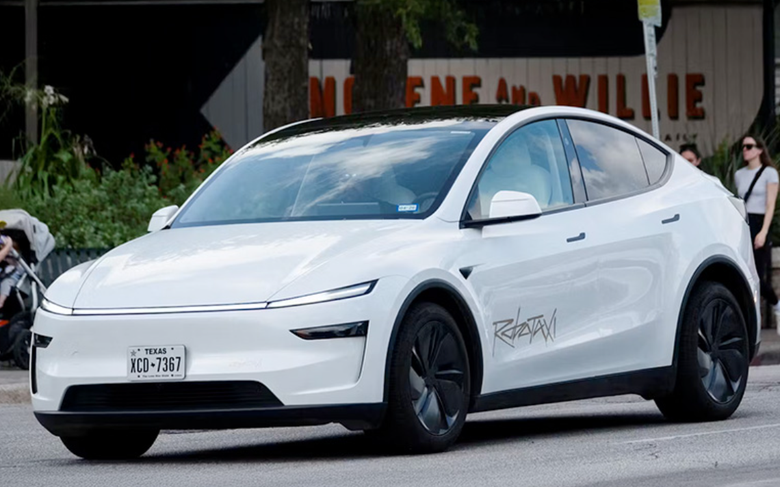 Những sự cố đầu ti&ecirc;n của Robotaxi Tesla l&agrave; lời cảnh b&aacute;o về vấn đề an to&agrave;n