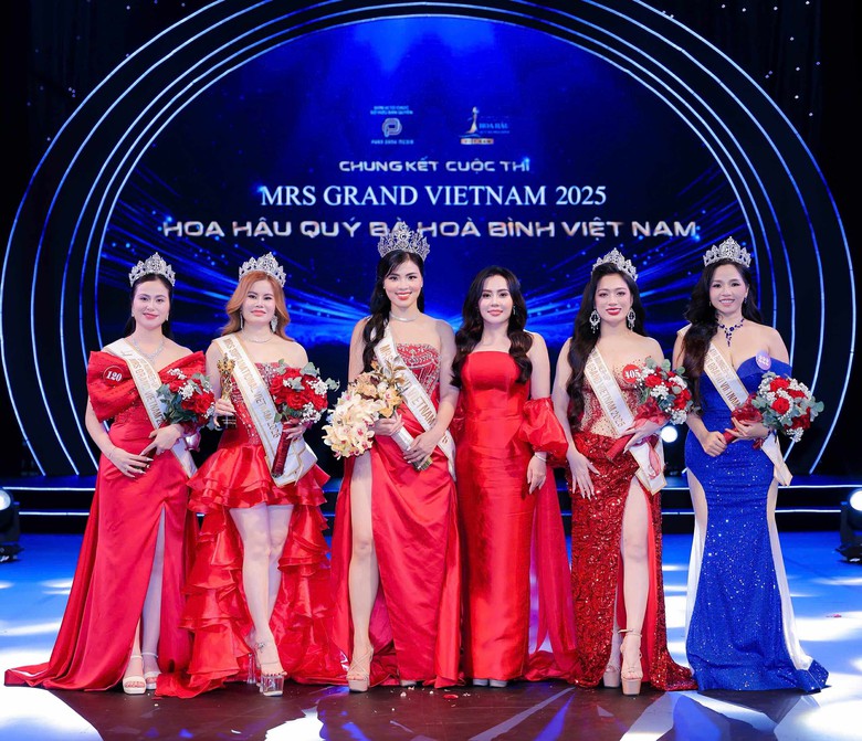 Hoa hậu Qu&yacute; b&agrave; H&ograve;a b&igrave;nh Việt Nam 2025 Nguyễn Thị Thưa đang theo học tiến sĩ- Ảnh 3.