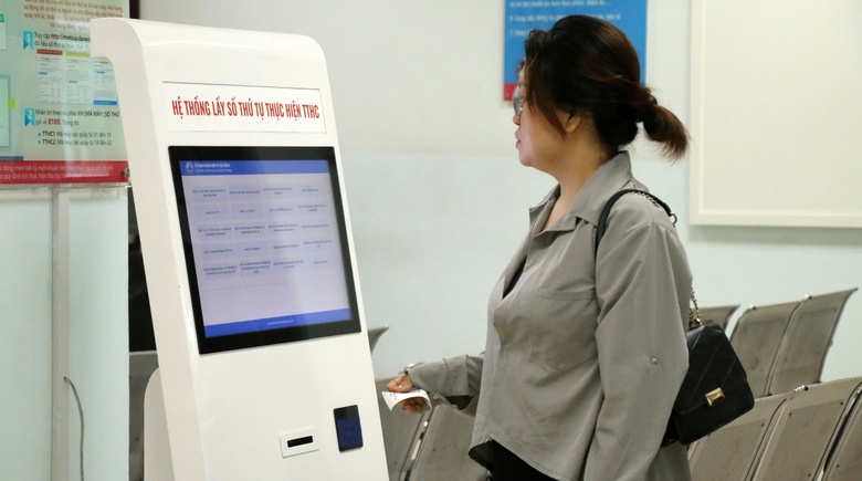 Ngày đầu vận hành, các "siêu phường xã" đông người dân làm thủ tục- Ảnh 12. Ngày đầu vận hành, các "siêu phường xã" đông người dân làm thủ tục- Ảnh 12.