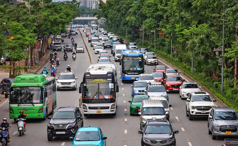 H&agrave; Nội: Cần g&igrave; để ph&acirc;n l&agrave;n hai tuyến đường huyết mạch?- Ảnh 2.