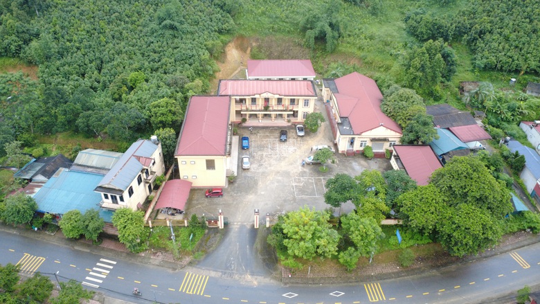 Ngày đầu vận hành, các "siêu phường xã" đông người dân làm thủ tục- Ảnh 4. Ngày đầu vận hành, các "siêu phường xã" đông người dân làm thủ tục- Ảnh 4.