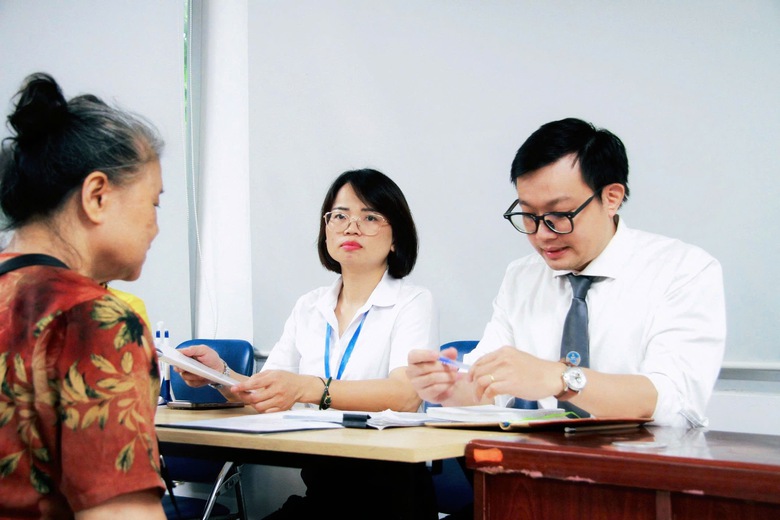 H&agrave; Nội: Phường Việt Hưng mời luật sư tư vấn miễn ph&iacute; ng&agrave;y đầu vận h&agrave;nh ch&iacute;nh quyền hai cấp- Ảnh 2.