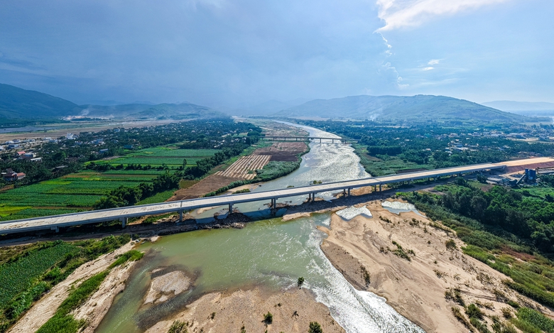 Thông hầm dài nhất cao tốc Bắc - Nam- Ảnh 5. Thông hầm dài nhất cao tốc Bắc - Nam- Ảnh 5.