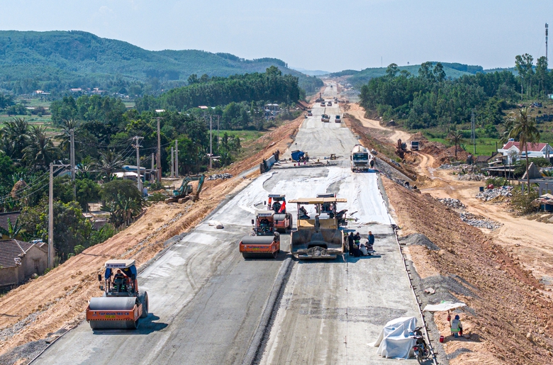 Thông hầm dài nhất cao tốc Bắc - Nam- Ảnh 6. Thông hầm dài nhất cao tốc Bắc - Nam- Ảnh 6.