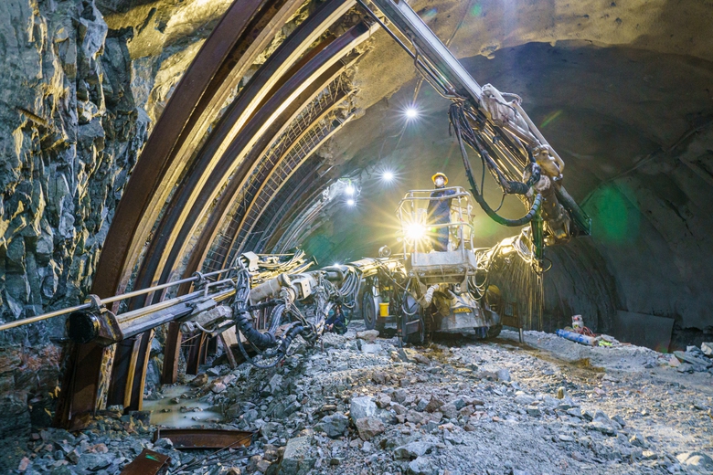 Thông hầm dài nhất cao tốc Bắc - Nam- Ảnh 2. Thông hầm dài nhất cao tốc Bắc - Nam- Ảnh 2.