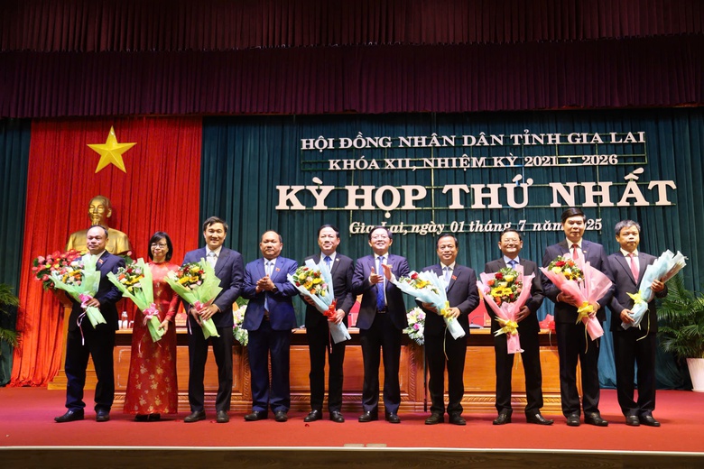 B&iacute; thư Tỉnh uỷ Quảng Ng&atilde;i, Gia Lai chỉ đạo g&igrave; tại "kỳ họp đặc biệt"?- Ảnh 4.