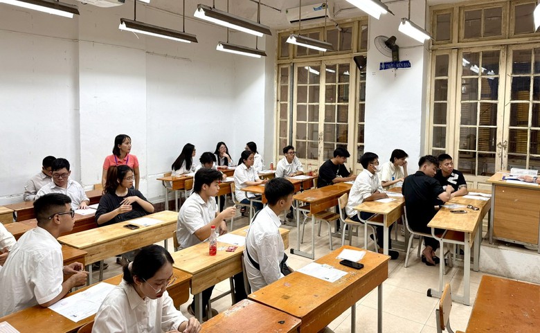 Đề thi tốt nghiệp THPT 2025 ph&acirc;n loại hiệu quả cho tuyển sinh đại học- Ảnh 2.