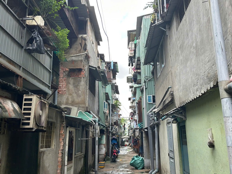 TP.HCM: Lồng sắt qu&acirc;y k&iacute;n ban c&ocirc;ng, tiện &iacute;ch hay hiểm họa?- Ảnh 8.