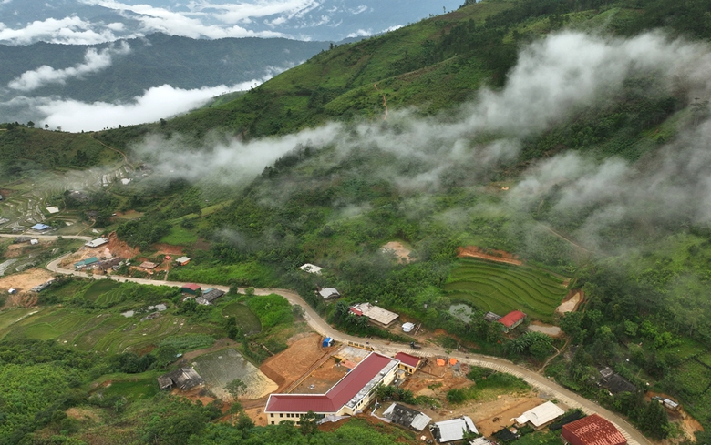 Yên Bái: 400 hộ hiến đất, mở đường nối bản nghèo với trung tâm huyện- Ảnh 5. Yên Bái: 400 hộ hiến đất, mở đường nối bản nghèo với trung tâm huyện- Ảnh 5.