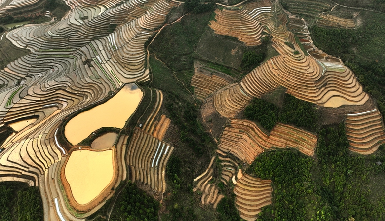 Yên Bái: 400 hộ hiến đất, mở đường nối bản nghèo với trung tâm huyện- Ảnh 6. Yên Bái: 400 hộ hiến đất, mở đường nối bản nghèo với trung tâm huyện- Ảnh 6.