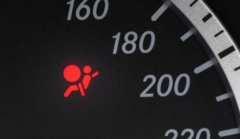 &Ocirc; t&ocirc; b&aacute;o lỗi t&uacute;i kh&iacute; c&oacute; đạt đăng kiểm?- Ảnh 1.