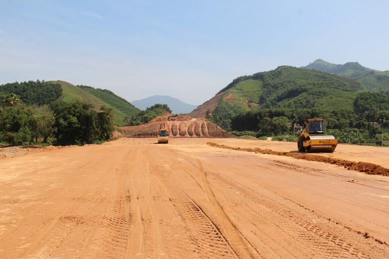 Cao tốc Tuy&ecirc;n Quang - H&agrave; Giang: Tăng tốc thi c&ocirc;ng, nỗ lực c&aacute;n đ&iacute;ch đ&uacute;ng hạn 19/12- Ảnh 2.