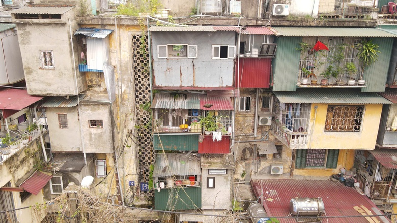 H&agrave; Nội: Nhiều khu tập thể cũ xuống cấp, tiềm ẩn nguy cơ ch&aacute;y nổ nghi&ecirc;m trọng- Ảnh 3.
